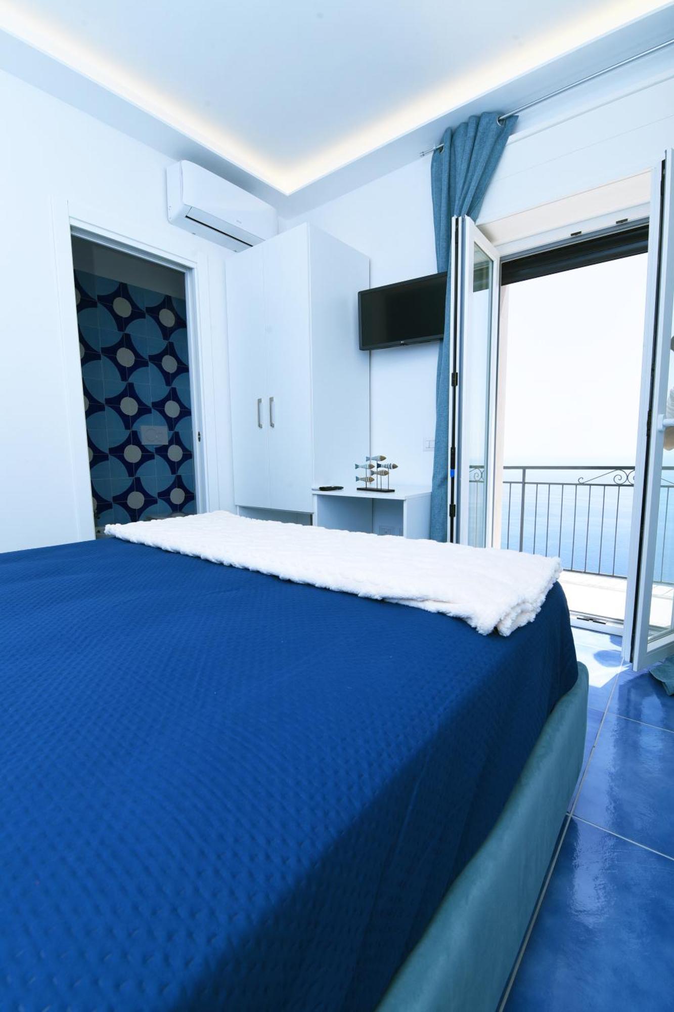B&B Blue View Furore Luaran gambar