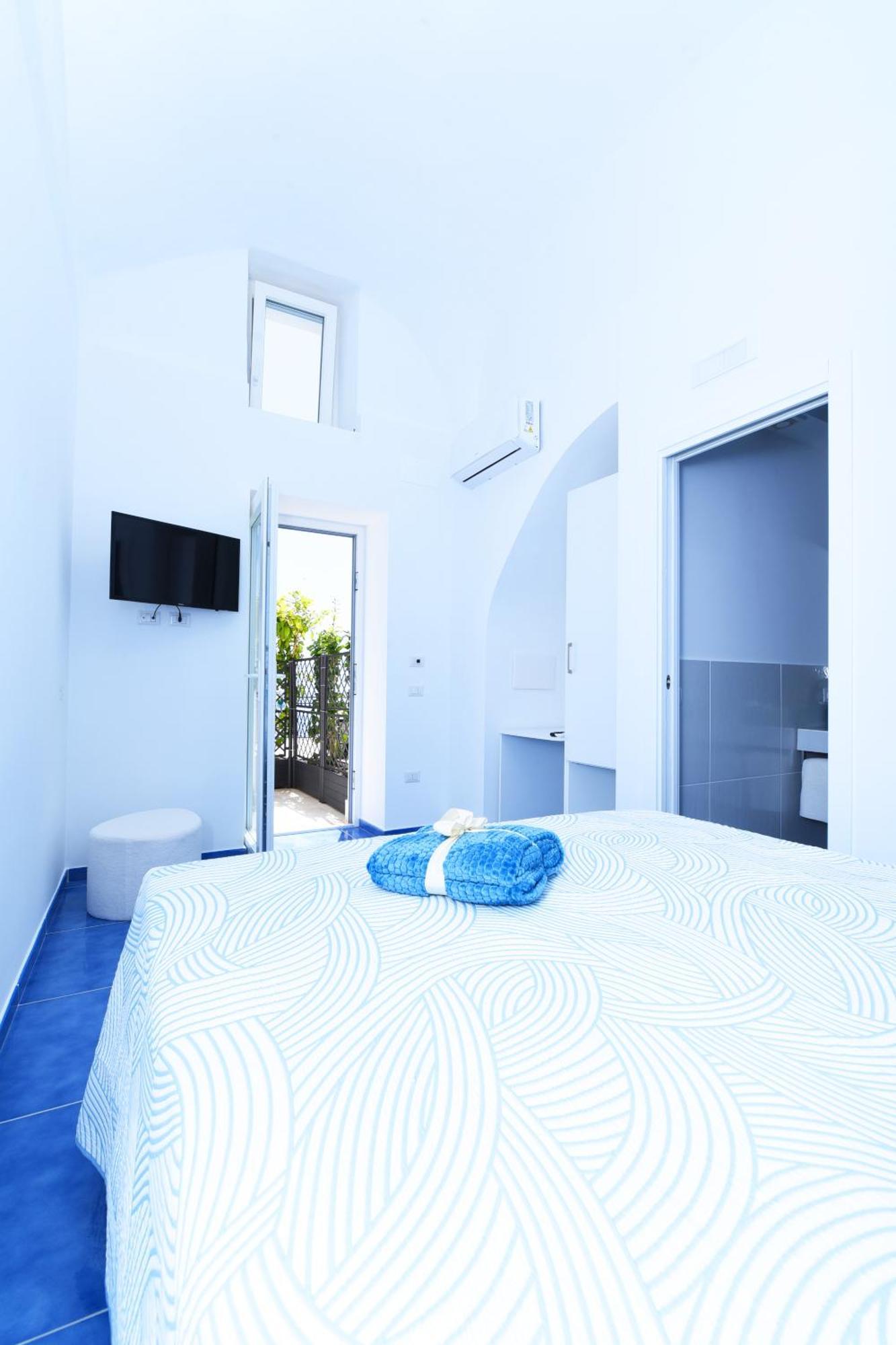 B&B Blue View Furore Luaran gambar