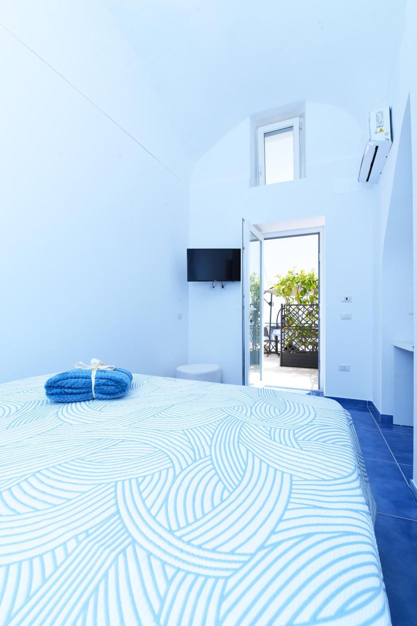 B&B Blue View Furore Luaran gambar